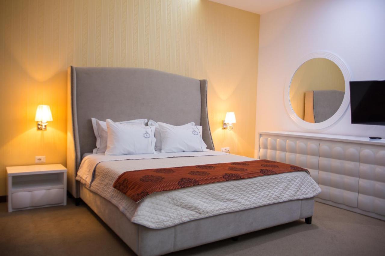 Santa Quaranta Premium Sarande