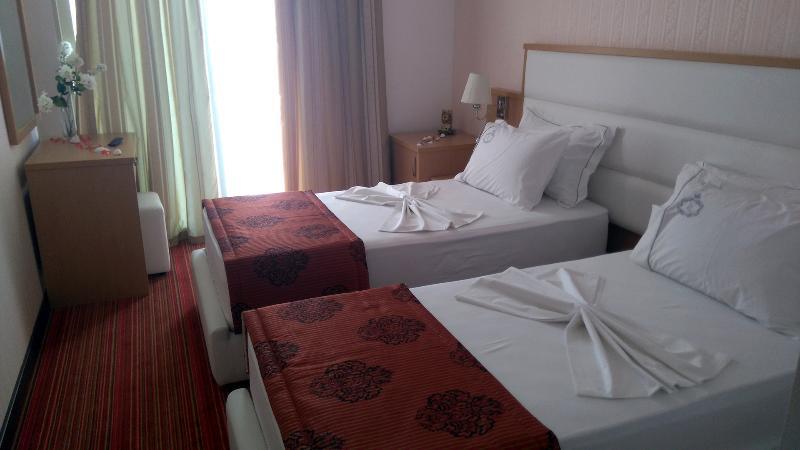 Santa Quaranta Premium Resort